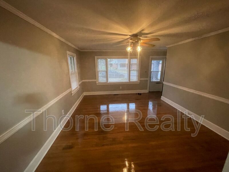 2 Bedroom Brick House property image