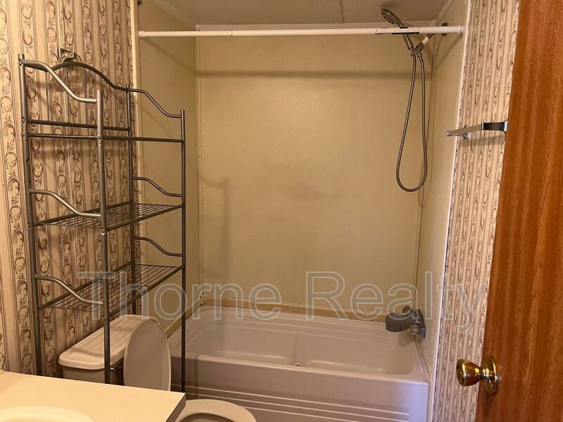 2 Bedroom Singlewide near Pinetops Hilltop Mobile Home Park property image