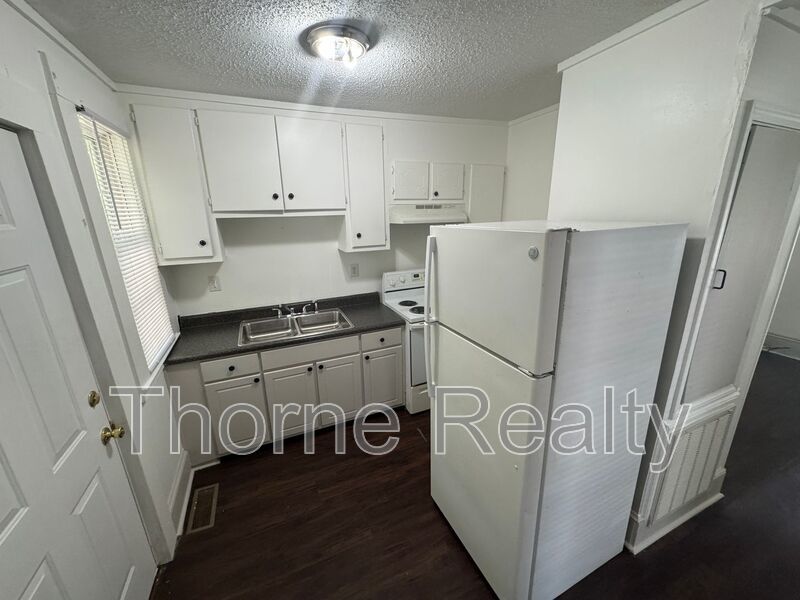 2 Bedroom Duplex - Move In Special property image