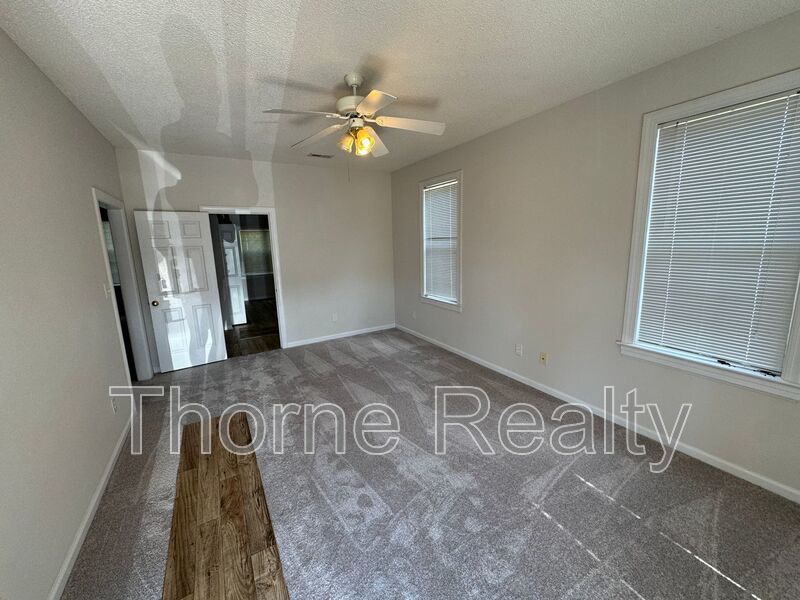 2 Bedroom Duplex off Hunter Hill Road - Rarely Available - Cul de Sac location property image