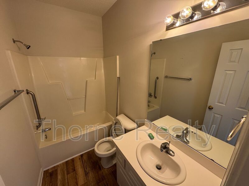 2 Bedroom Duplex off Hunter Hill Road - Rarely Available - Cul de Sac location property image