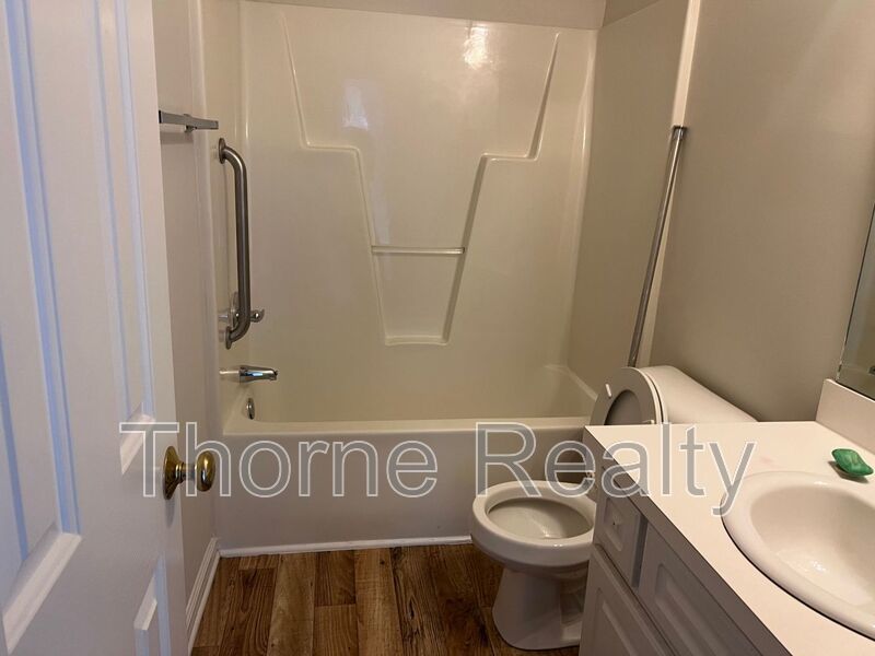 2 Bedroom Duplex off Hunter Hill Road - Rarely Available - Cul de Sac location property image