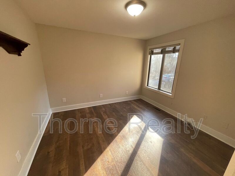 3 Bedroom 3 Bath Beauty on Golf Course with Wet Bar and Storage Building property image