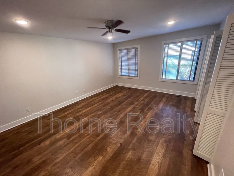 3 Bedroom 3 Bath Beauty on Golf Course with Wet Bar and Storage Building property image