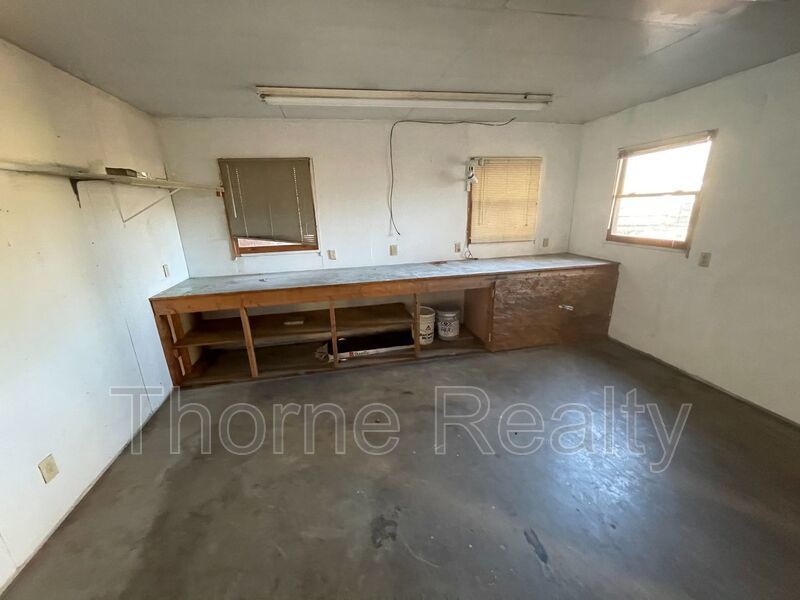 3 Bedroom 3 Bath Beauty on Golf Course with Wet Bar and Storage Building property image