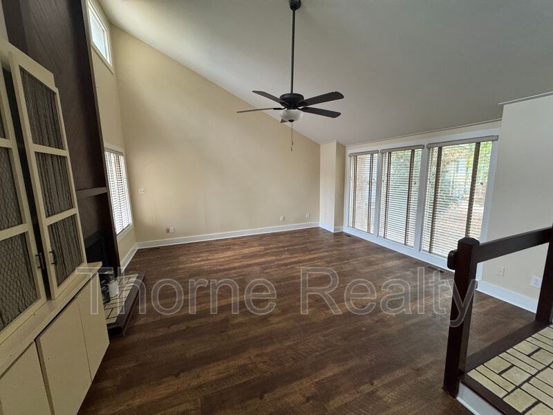 3 Bedroom 3 Bath Beauty on Golf Course with Wet Bar and Storage Building property image