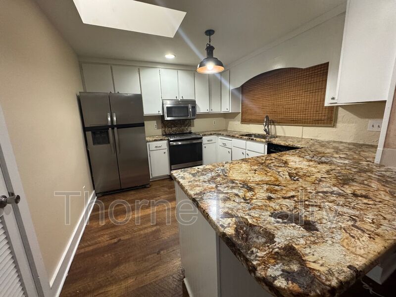 3 Bedroom 3 Bath Beauty on Golf Course with Wet Bar and Storage Building property image