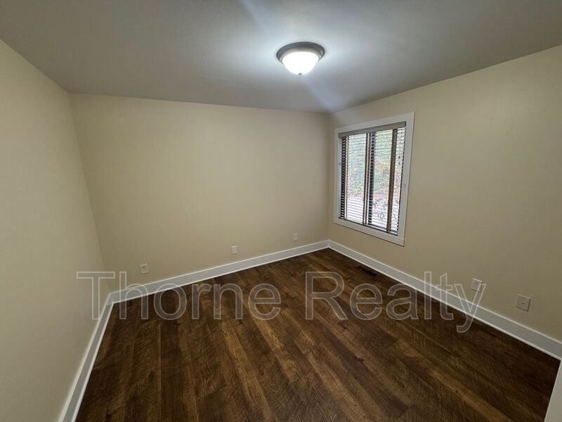 3 Bedroom 3 Bath Beauty on Golf Course with Wet Bar and Storage Building property image