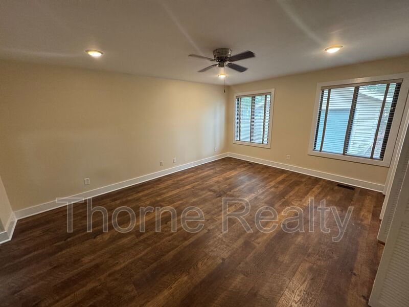 3 Bedroom 3 Bath Beauty on Golf Course with Wet Bar and Storage Building property image