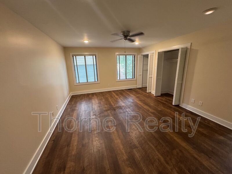 3 Bedroom 3 Bath Beauty on Golf Course with Wet Bar and Storage Building property image