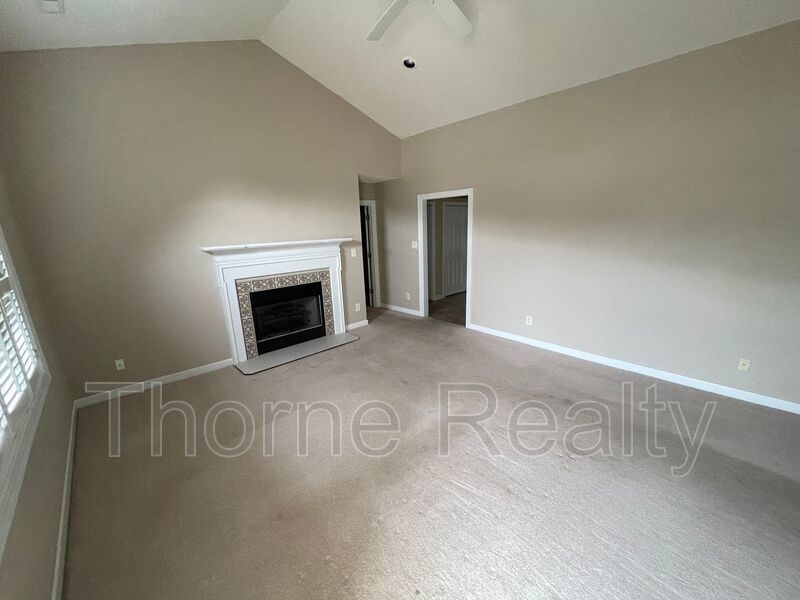 3 Bedroom 2 Bath Single Family House - Fenced back yard - Cul de Sac location property image