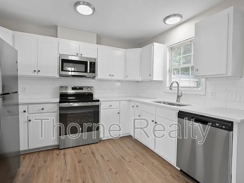 3 Bedroom House in Flagmarsh Hills property image