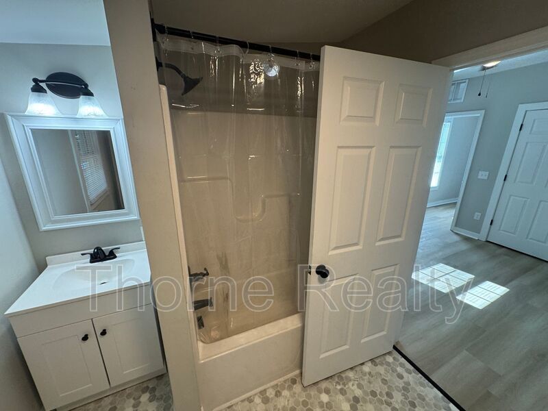 Like New 1 Bedroom Duplex - Walk to Rocky Mount Mills property image