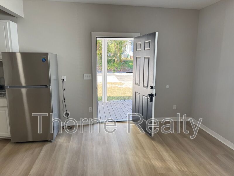 Like New 1 Bedroom Duplex - Walk to Rocky Mount Mills property image