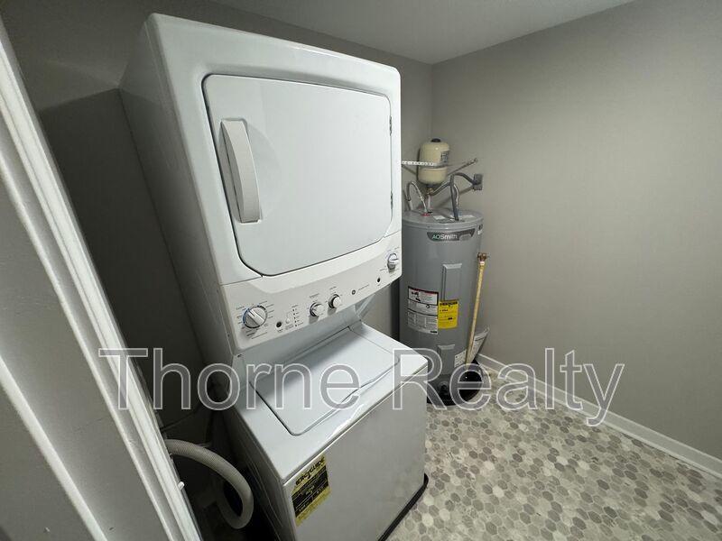 Like New 1 Bedroom Duplex - Walk to Rocky Mount Mills property image