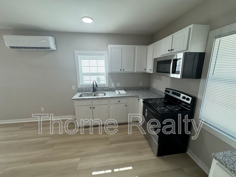 Like New 1 Bedroom Duplex - Walk to Rocky Mount Mills property image