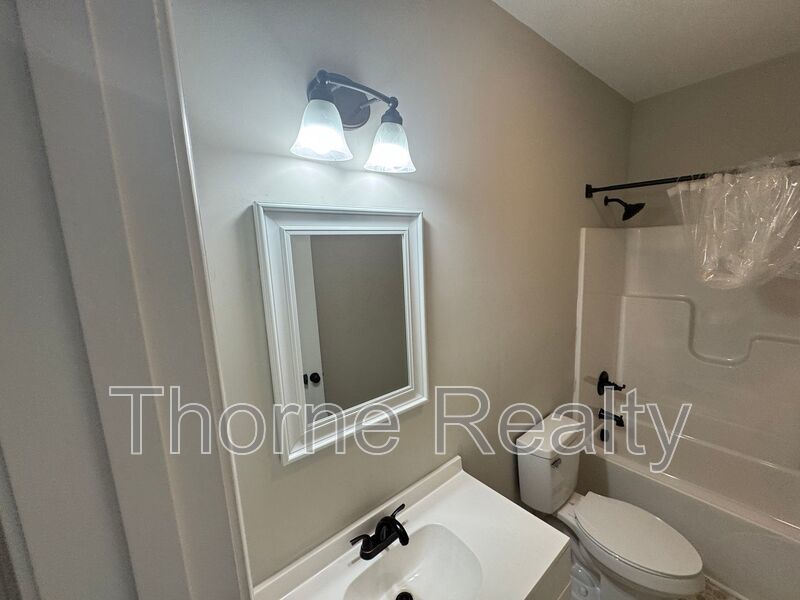 Like New 1 Bedroom Duplex - Walk to Rocky Mount Mills property image