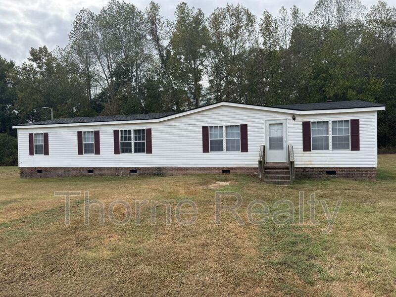 HUGE Remodel! Large home on large lot with New Carpet and Remodeled Baths property image