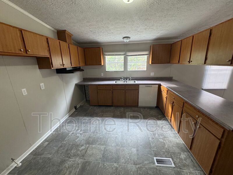 HUGE Remodel! Large home on large lot with New Carpet and Remodeled Baths property image