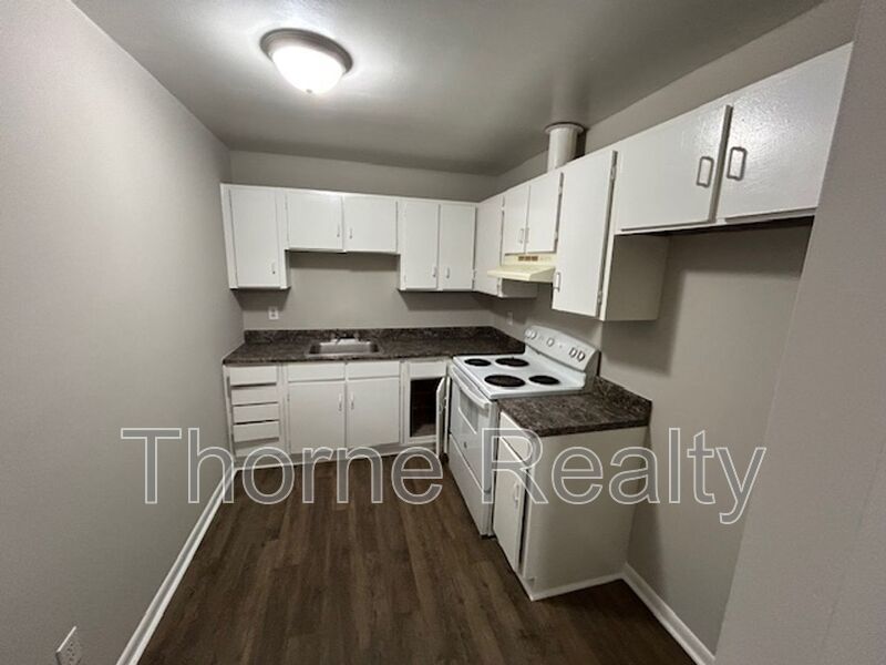 3 Bedroom Apartment with New Refrigerator property image