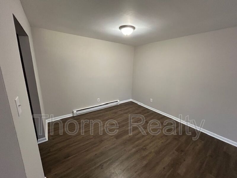 3 Bedroom Apartment with New Refrigerator property image