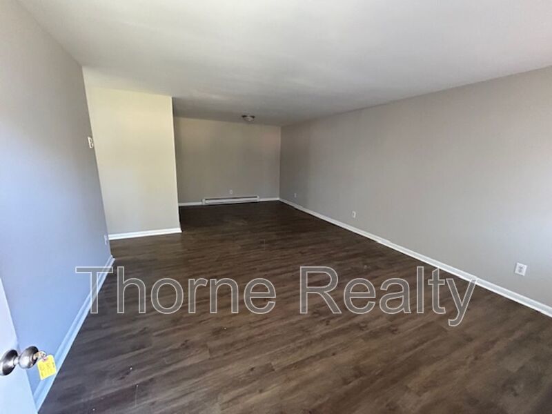 3 Bedroom Apartment with New Refrigerator property image