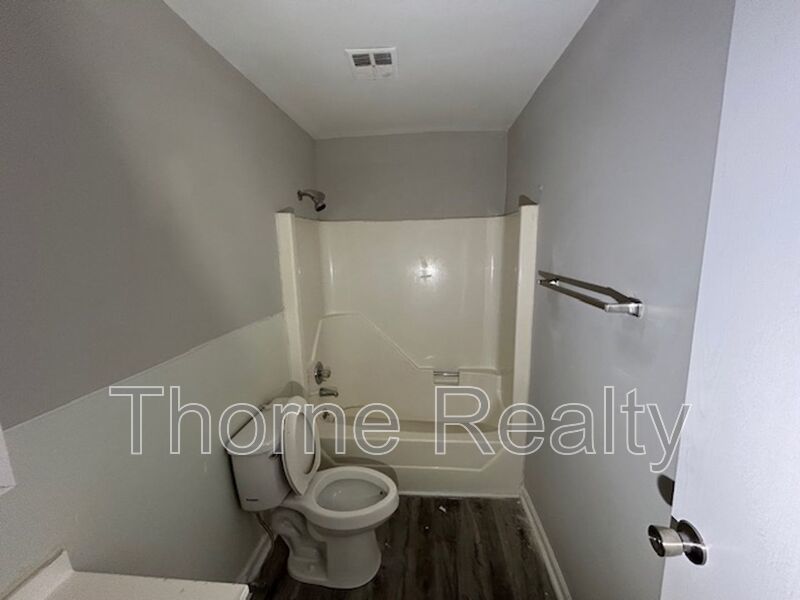 1 Bedroom Duplex - November Rent Special $99 property image