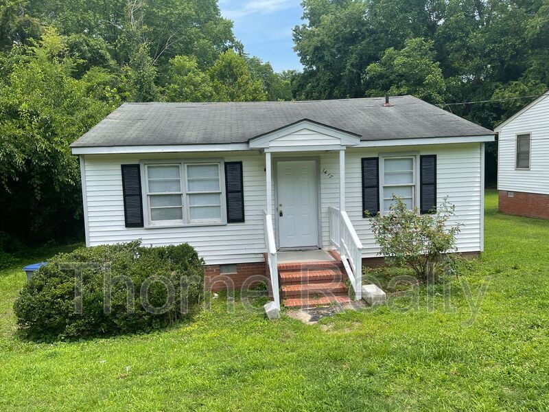 Single-Family Home: Near Shopping, Movie Theatre, and Rocky Mount Mills! property image