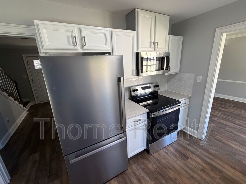 Remodeled bathrooms, new kitchen in this Nashville beauty - REDUCED!! property image