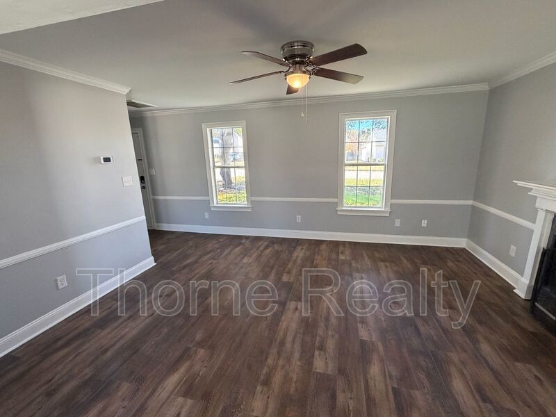 Remodeled bathrooms, new kitchen in this Nashville beauty - REDUCED!! property image