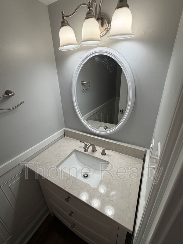 Remodeled bathrooms, new kitchen in this Nashville beauty - REDUCED!! property image