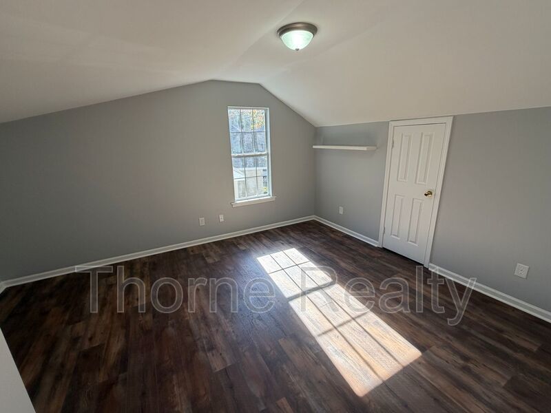 Remodeled bathrooms, new kitchen in this Nashville beauty - REDUCED!! property image