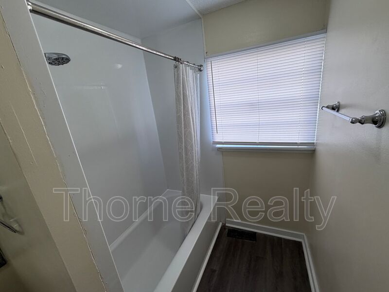 3 Bedroom House - Large Storage Building and Yard - Internet and Lawn Care included! property image