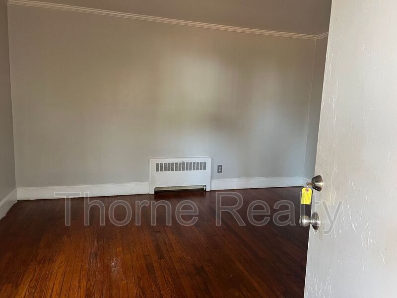1 Bedroom Duplex - Housing Vouchers Accepted property image