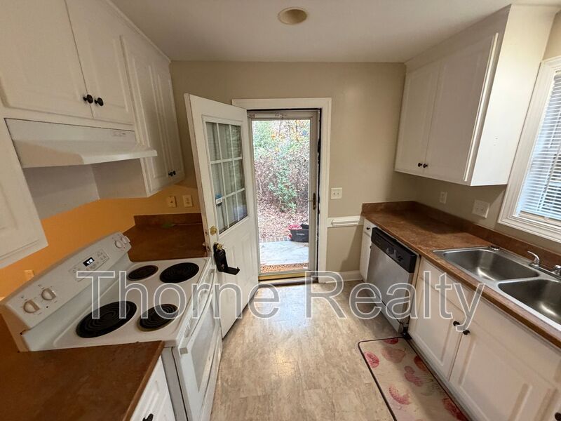 3 Bedroom with 2 Full Baths and Large Yard property image