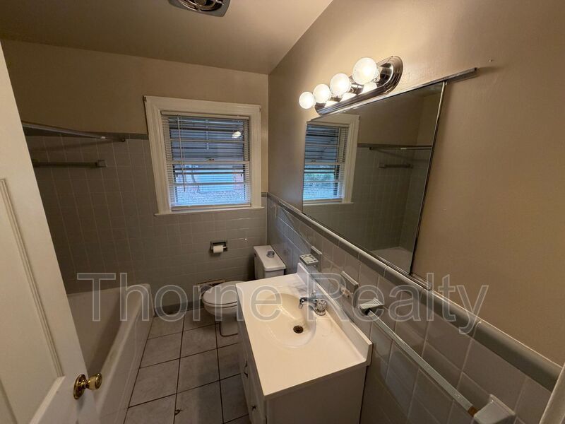 3 Bedroom Brick Ranch with Large Yard and Bonus Room property image