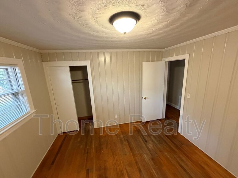 3 Bedroom Brick Ranch with Large Yard and Bonus Room property image