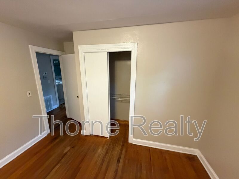 3 Bedroom Brick Ranch with Large Yard and Bonus Room property image