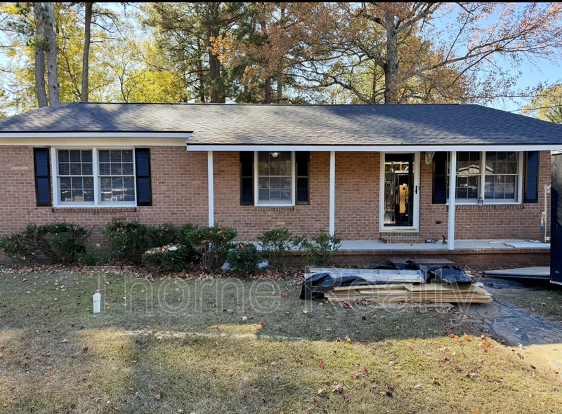 COMING SOON - RENOVATED HOUSE IN WINWOOD- NOW ACCEPTING APPLICATIONS property image