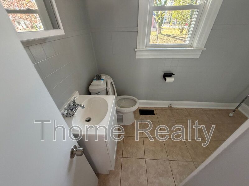 2 Bedroom Brick House, Covered Porch, Hardwood floors, Central HVAC property image