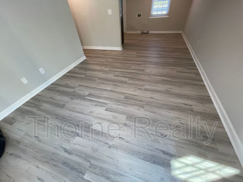 Complete renovation - large 3 Bedroom apartment property image