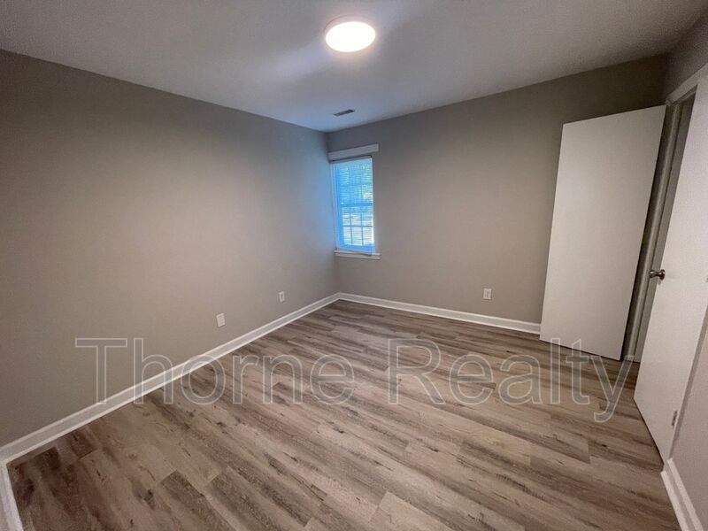 Complete renovation - large 3 Bedroom apartment property image