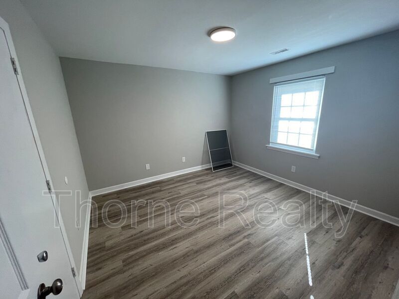 Complete renovation - large 3 Bedroom apartment property image