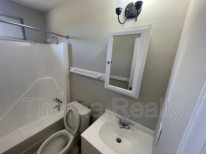 Complete renovation - large 3 Bedroom apartment property image