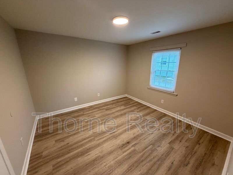 Complete renovation - large 3 Bedroom apartment property image