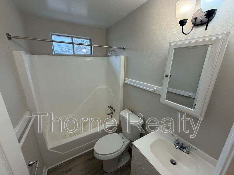 Complete renovation - large 3 Bedroom apartment property image
