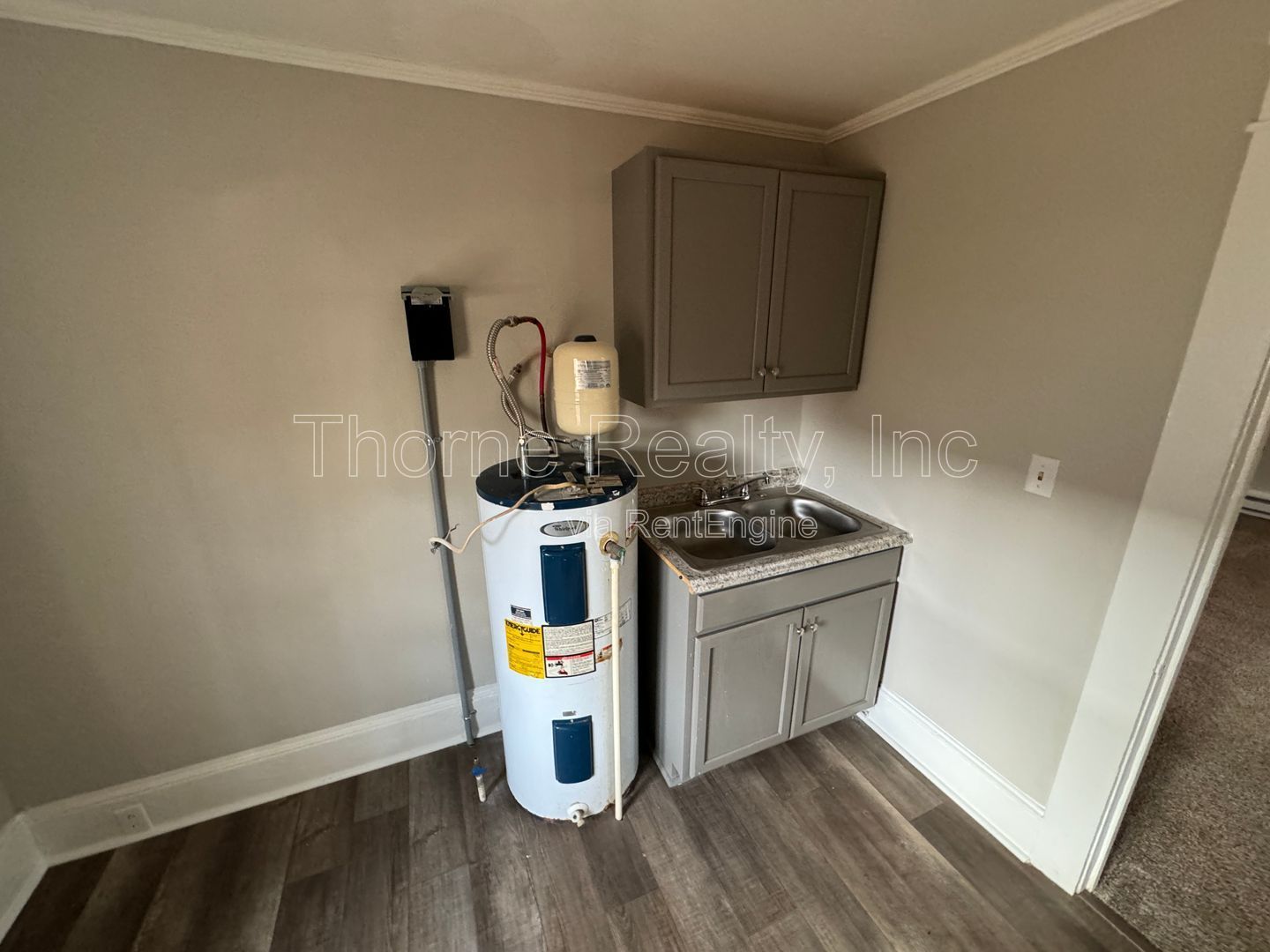 2 Bedroom Downstairs Apartment - Move In Special property image