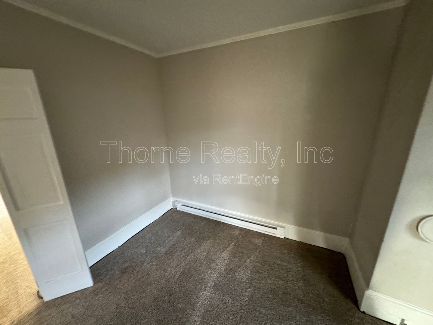 2 Bedroom Downstairs Apartment - Move In Special property image