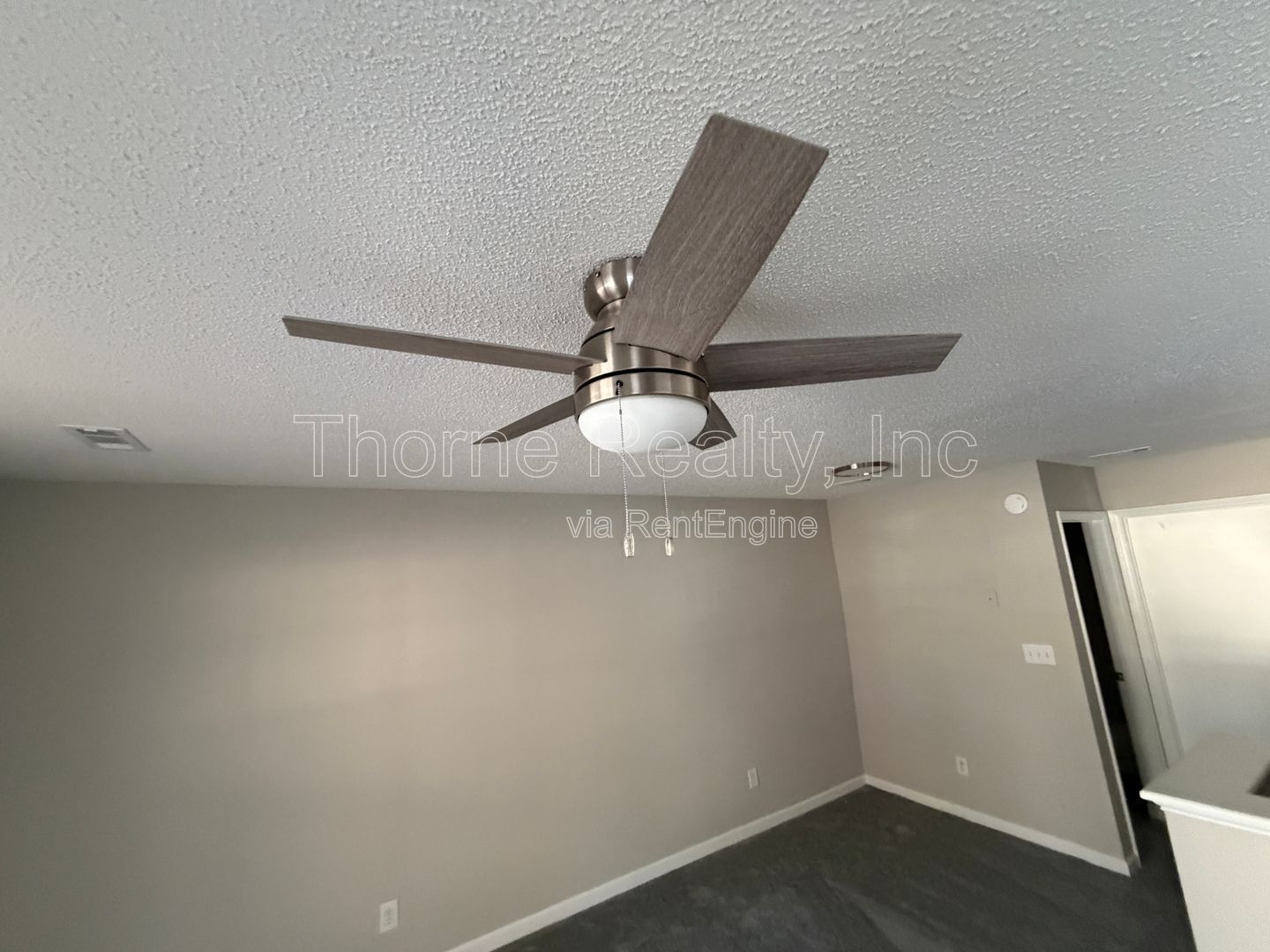 1 Bedroom Garden Apartment - New Carpet property image