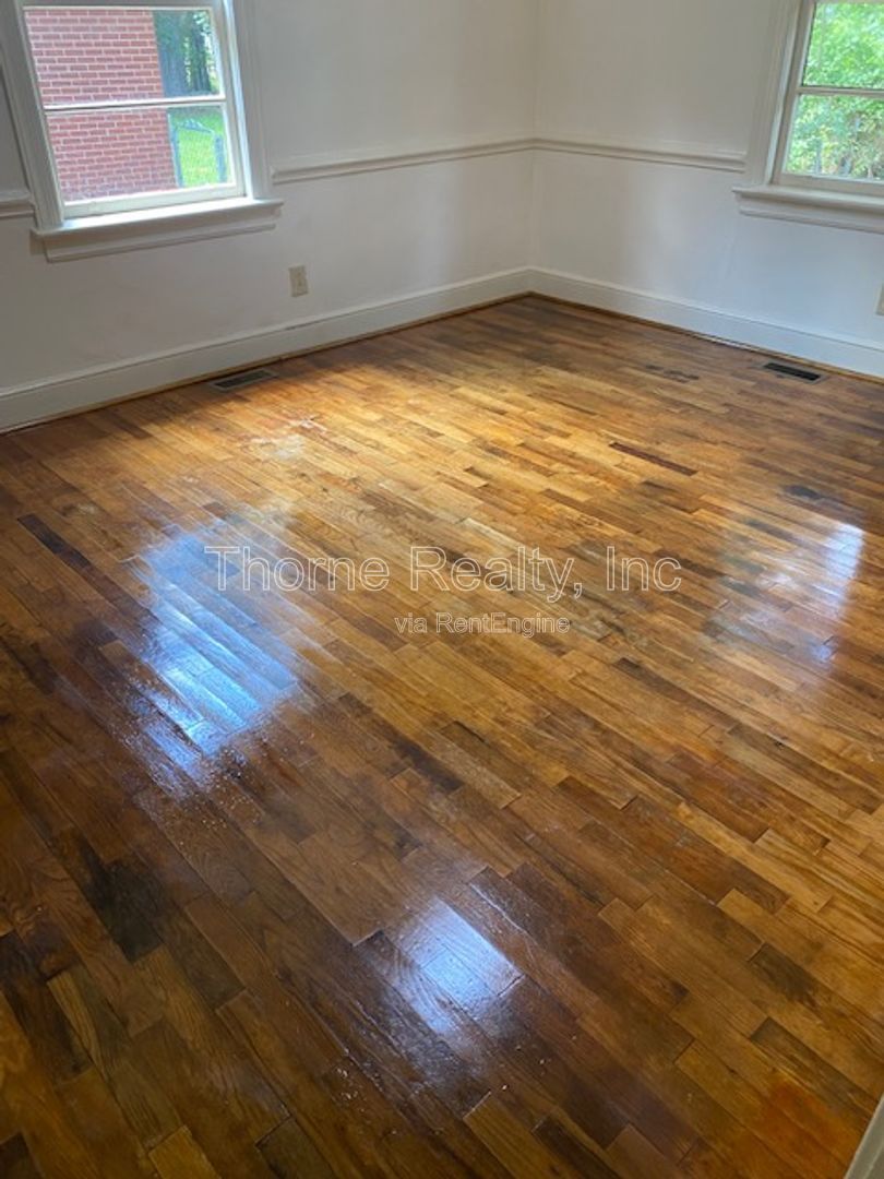 3 Bedroom Brick House in Meadowbrook property image